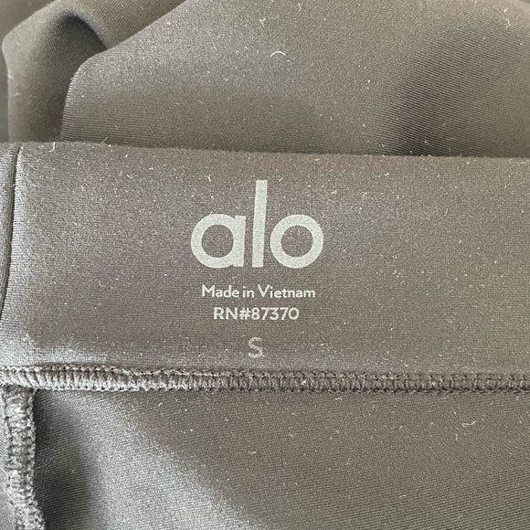 Alo Yoga High-Waist 4 Pocket Utility Legging - Picture 10 of 10